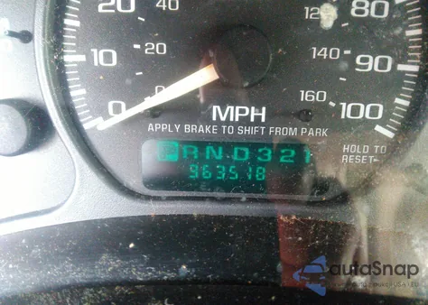 2002 GMC Yukon из США, поврежденный, VIN 1GKEC13V42R252461